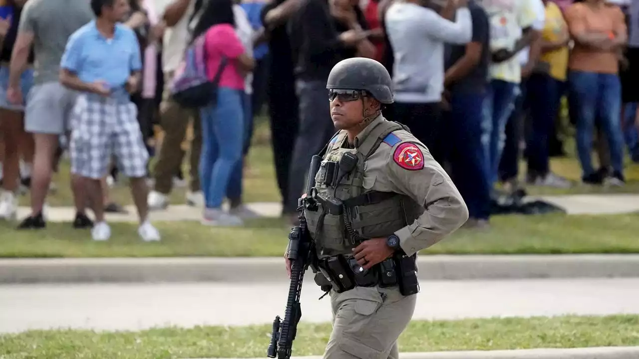 President Biden, Texas leaders speak out on mass shooting at outlet mall