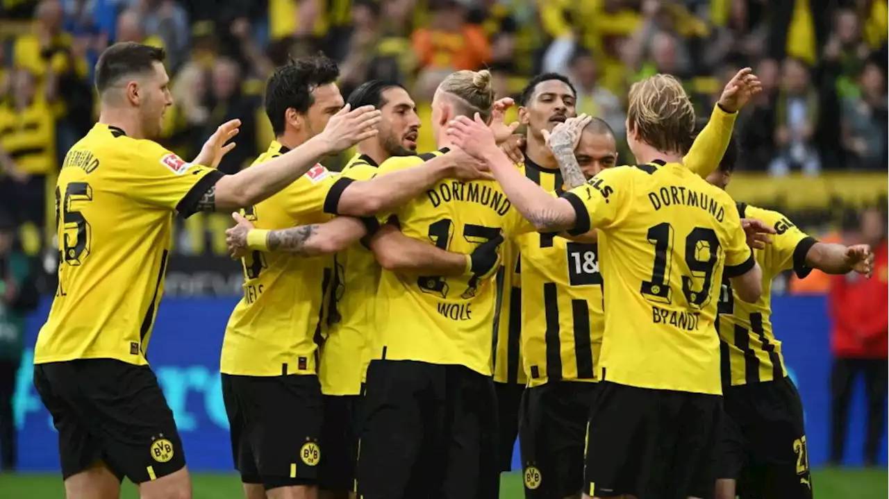 Bundesliga: il Dortmund travolge con sei gol il Wolfsbug e risponde al Bayern