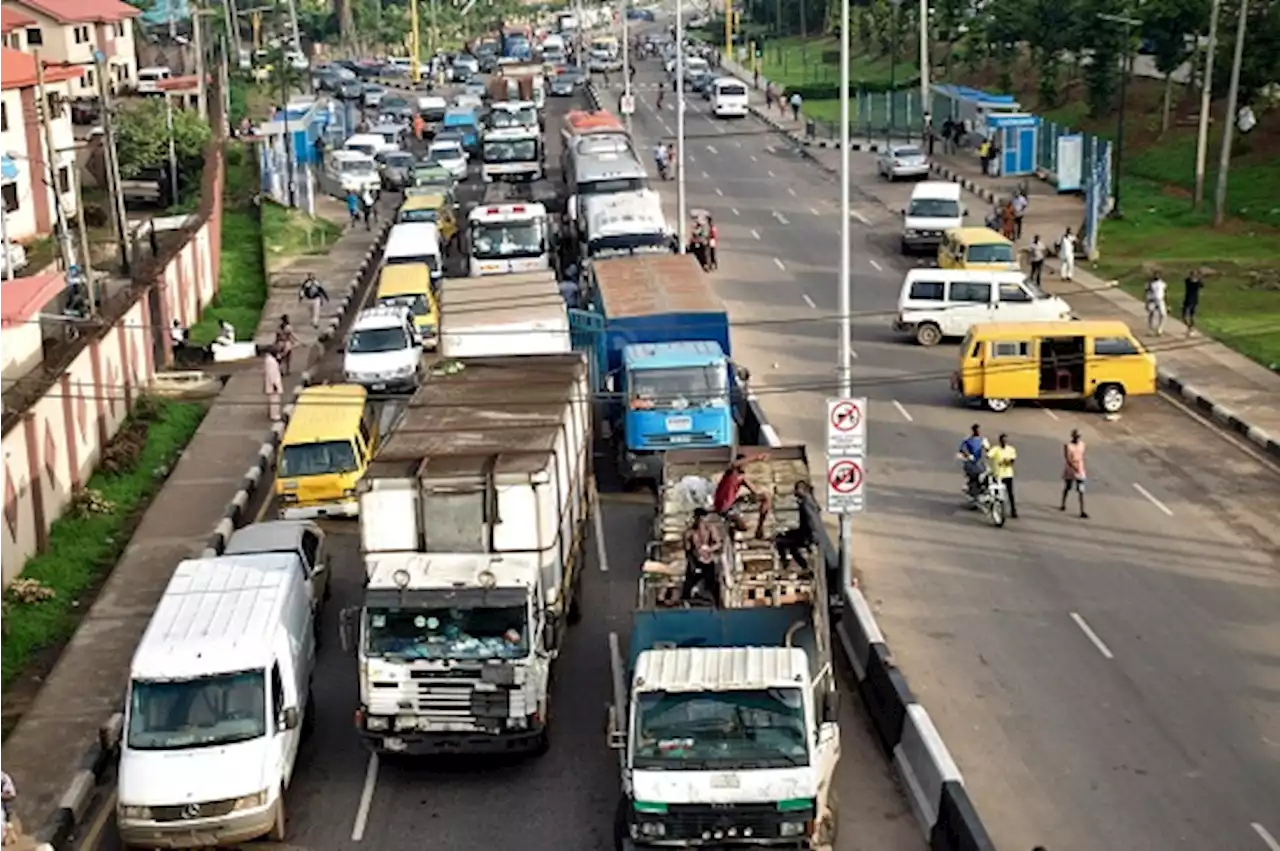 ALERT: FRSC asks motorists to avoid Lagos-Ibadan expressway for alternative routes | TheCable