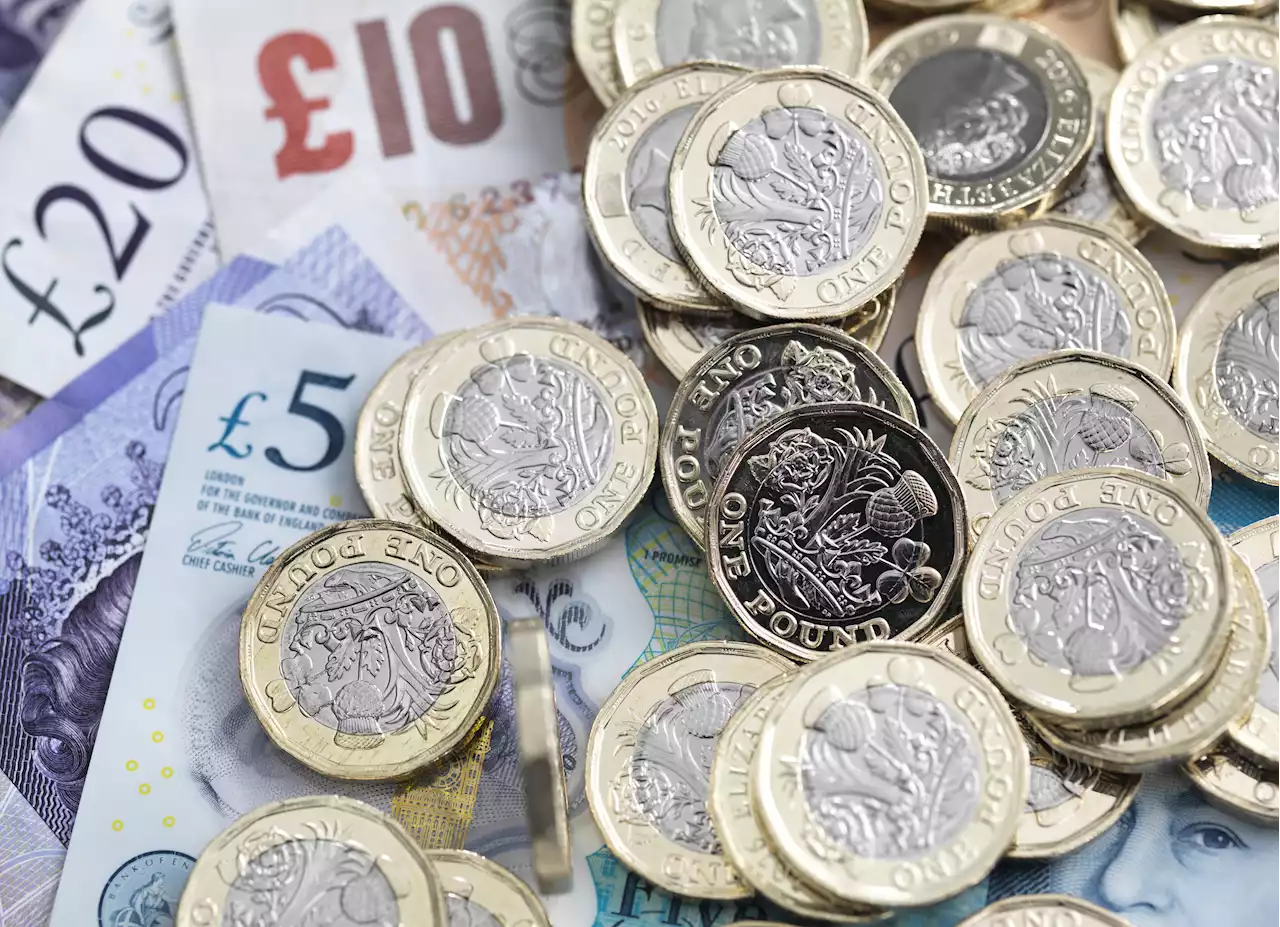 Warning for 765,000 parents to apply for cash help as £1billion goes unclaimed