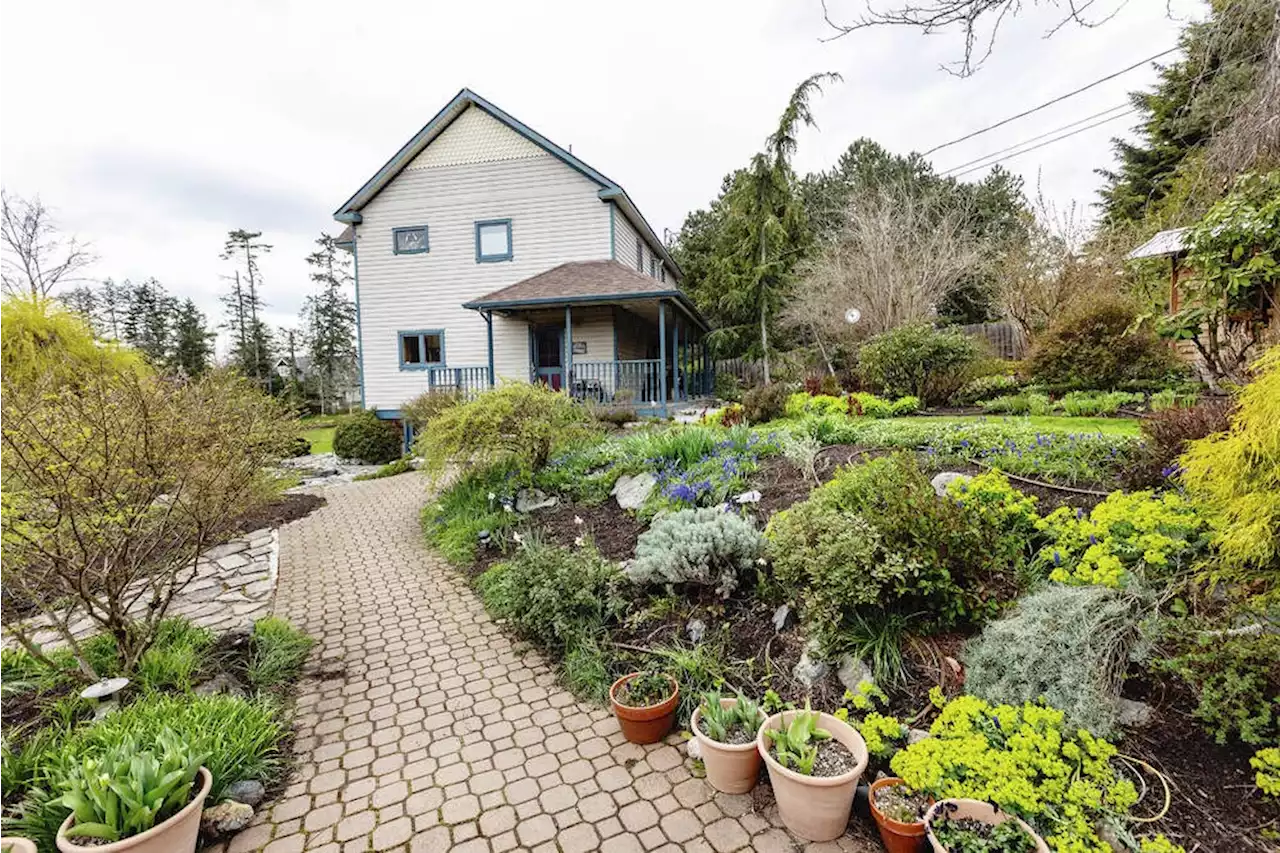 House Beautiful: Flower farm project on Mother's Day garden tour