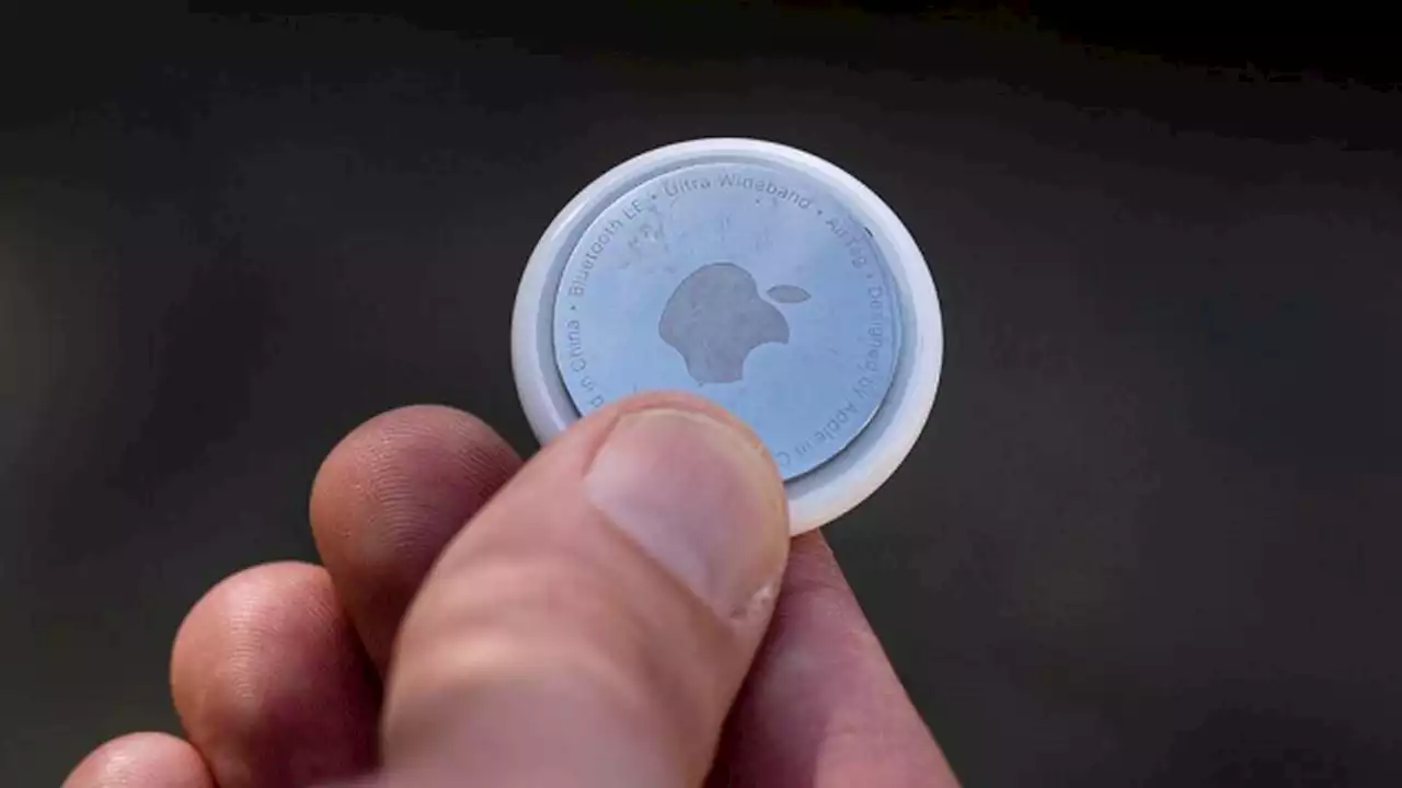 NYC to distribute Apple AirTags to fight rising car thefts