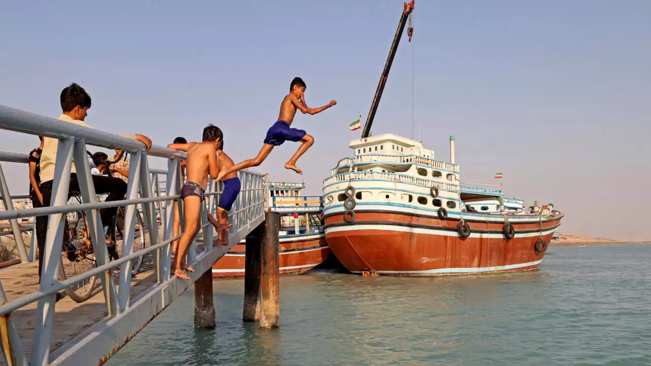 Une île iranienne veut tourner la page des tensions avec les pays du Golfe