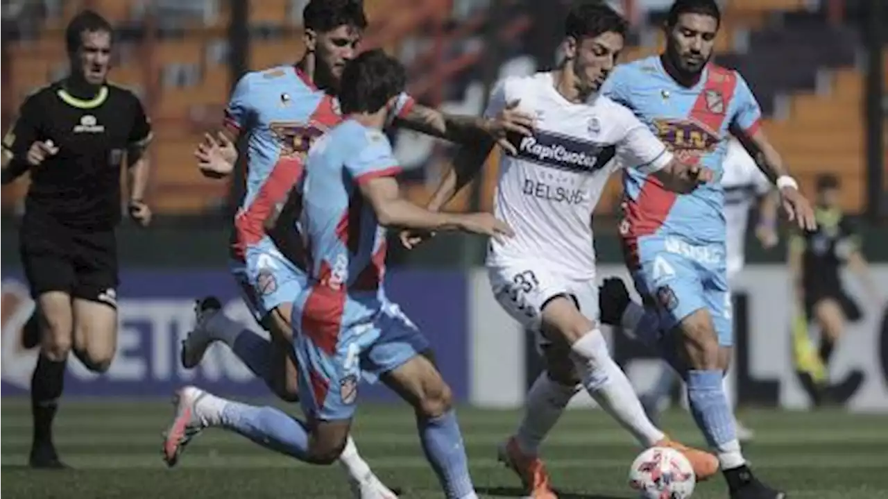 Arsenal recibe a Gimnasia en duelo de necesitados