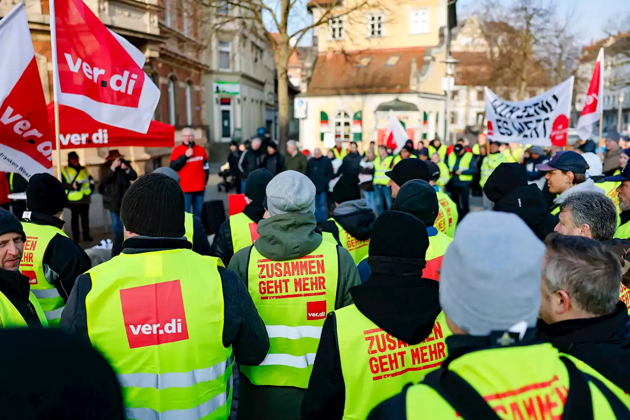 Noch keine Tarifeinigung: Nahverkehrsstreiks in Bayern drohen