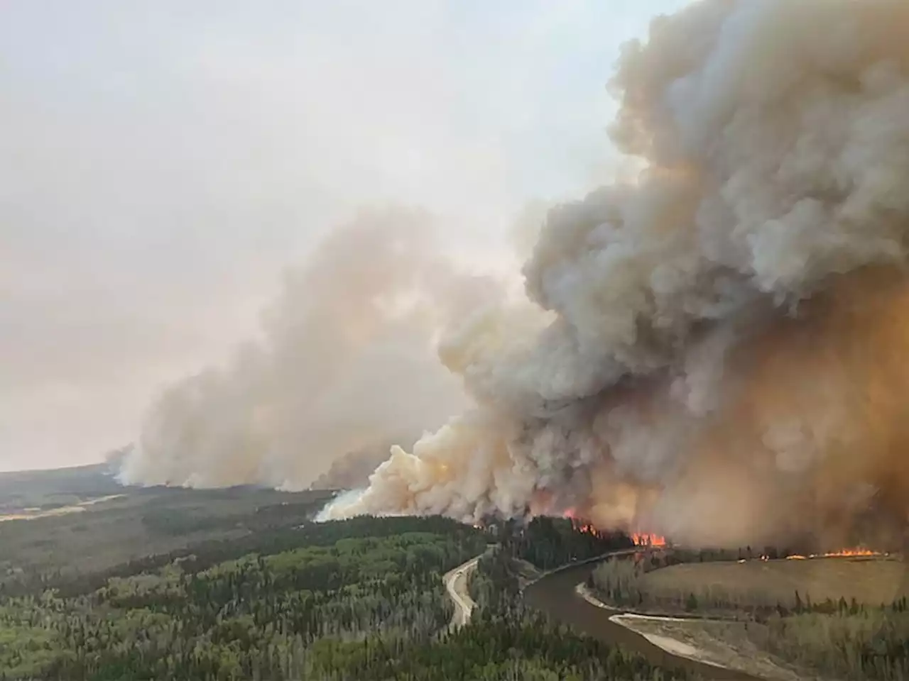 Alberta Election 2023 live: Notley, Smith meet to discuss wildfires | Some campaigns suspended due to wildfires | Looking at promises made by NDP, UCP