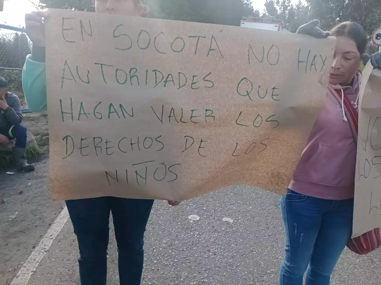 Plantón en Socotá, padres de familia protestan por inconsistencias en el PAE