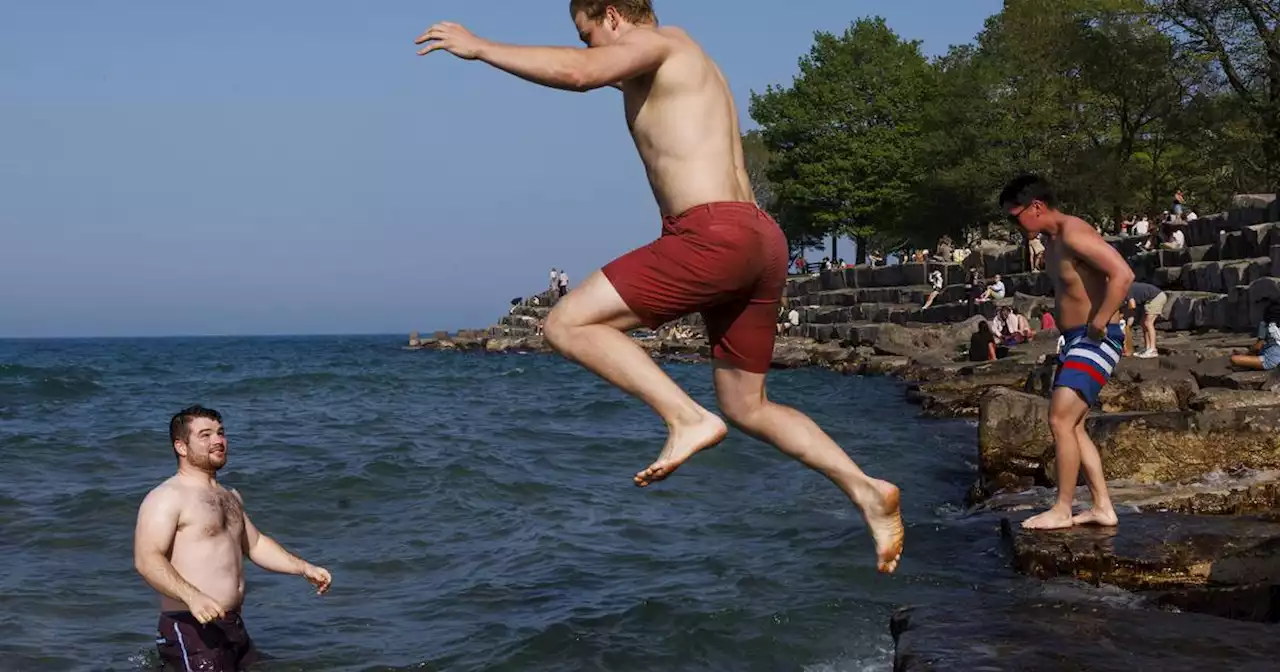 Chicago hits 86, warmest day this year; severe storms possible later south of the city