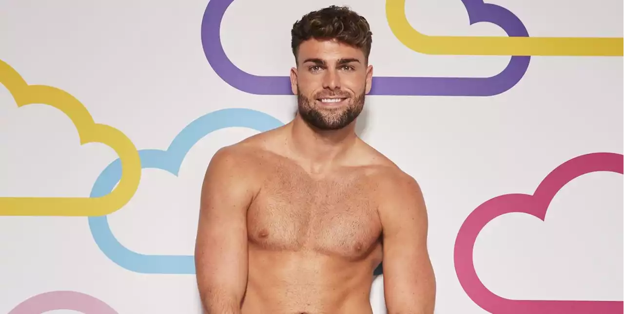 Love Island\u2019s Tom Clare quits football career to pursue new \u201copportunities\u201d