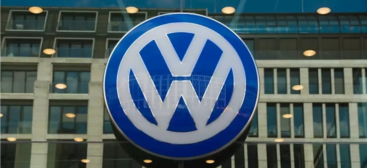 Volkswagen-Aktie positiv: VW-Chef Blume will wohl Vorstand der IT-Tochter Cariad rauswerfen - Rendite der VW-Hauptmarke sinkt