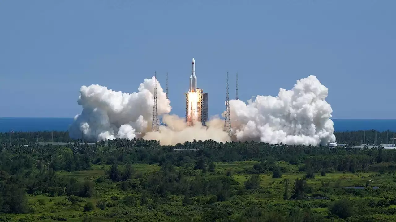 China Finally Lands Its Mysterious Spaceplane After Nearly 300 Days in Orbit