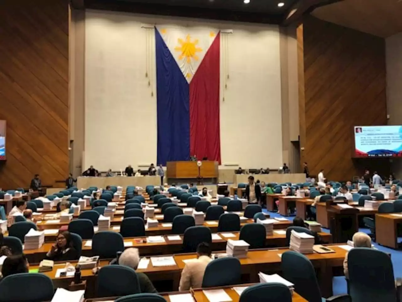 Congress vows passage of Maharlika, wage bills