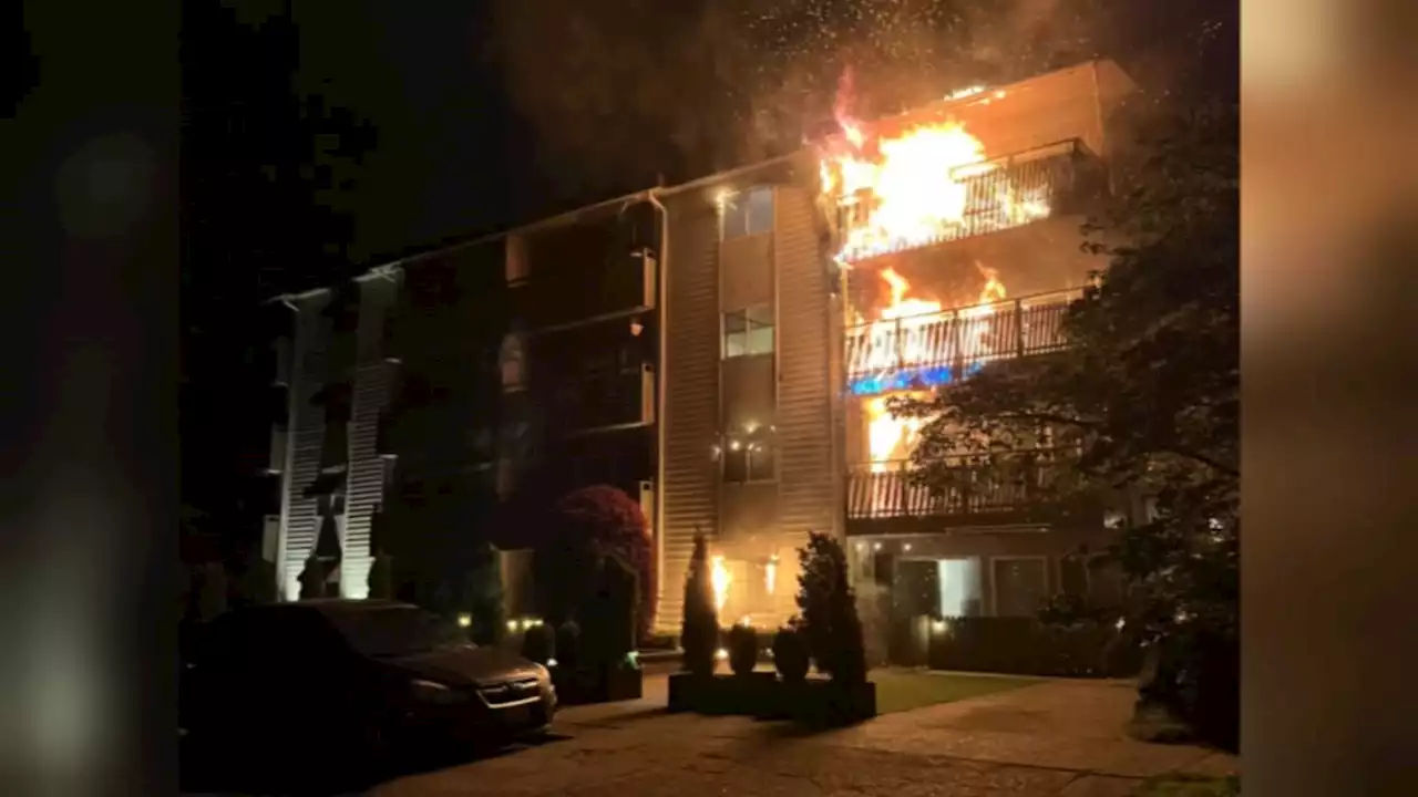 Fire rips through units at Eastlake apartment complex