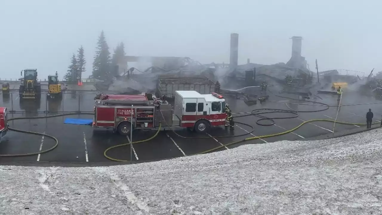 Hurricane Ridge Day Lodge in Olympic National Park burns to ground