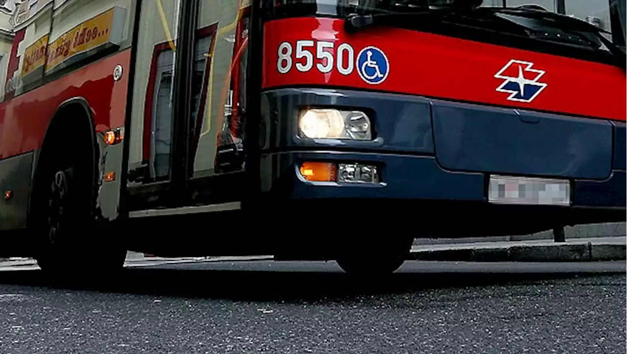 Messerangriff: Bursch steigt mit Stichwunde in Bus