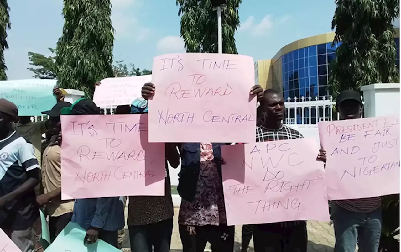 NASS leadership: Protests rock APC secretariat over North-Central marginalisation