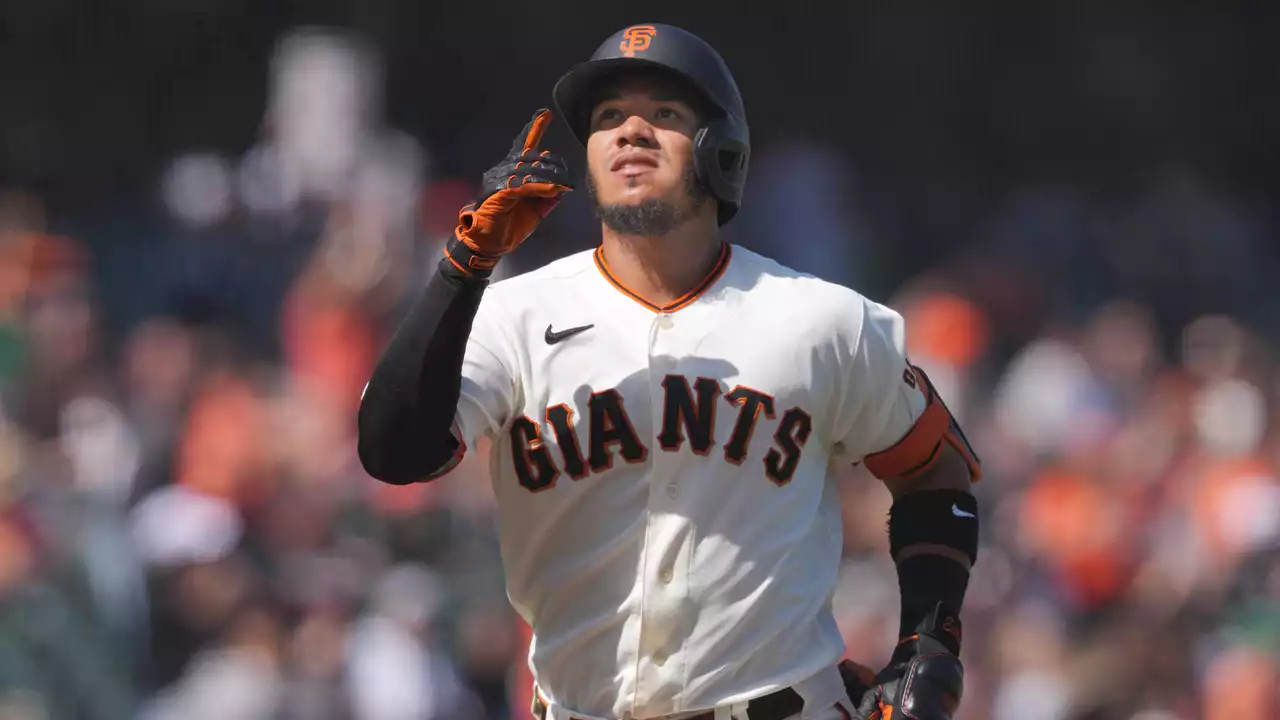 Thairo Estrada's Three-Hit Game Wasted in Giants' Loss to Brewers