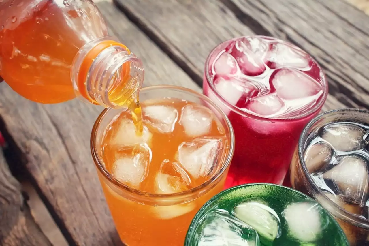 The effects of replacing habitual sugar-sweetened beverage intake on cognitive, metabolic, affective, and taste preference measures