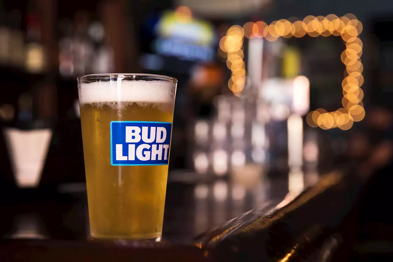 Illinois gay bars boycott Bud Light over anti-transgender comments