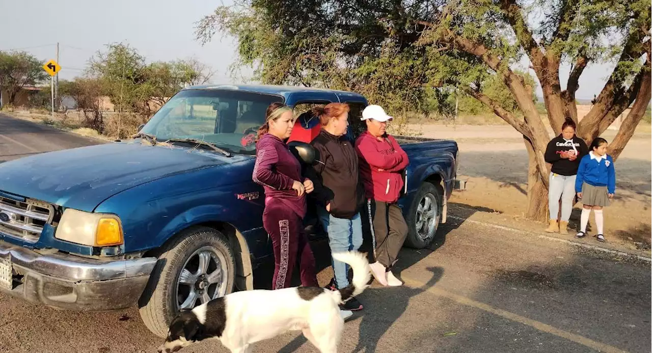 Vecinos de Cerro Blanco bloquean acceso al relleno sanitario de Salamanca; exigen recolección