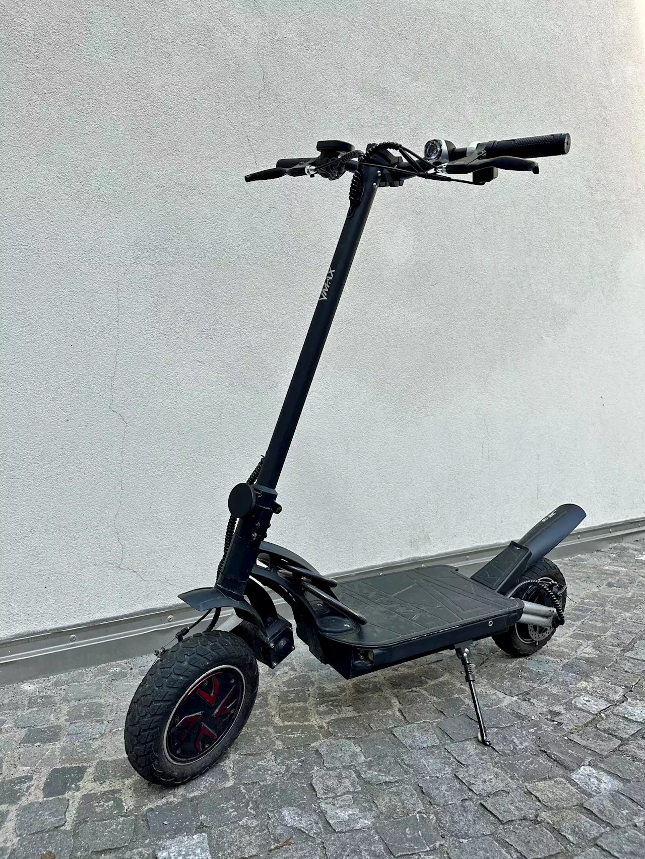 Stadt Luzern: Elektro-Trottinett sichergestellt – Messung ergab 55 km/h