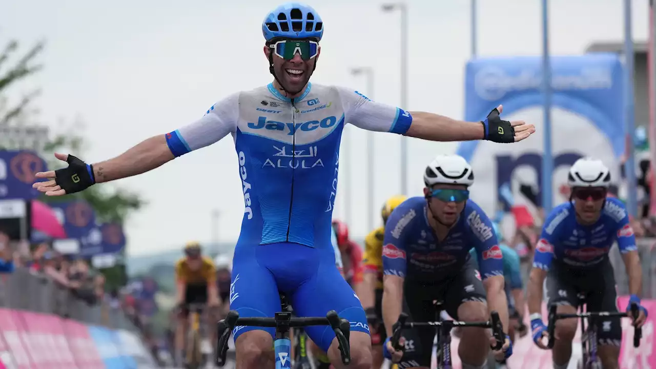 Giro de Italia 2023 | Victoria de Michael Matthews al sprint (Jayco Alula)