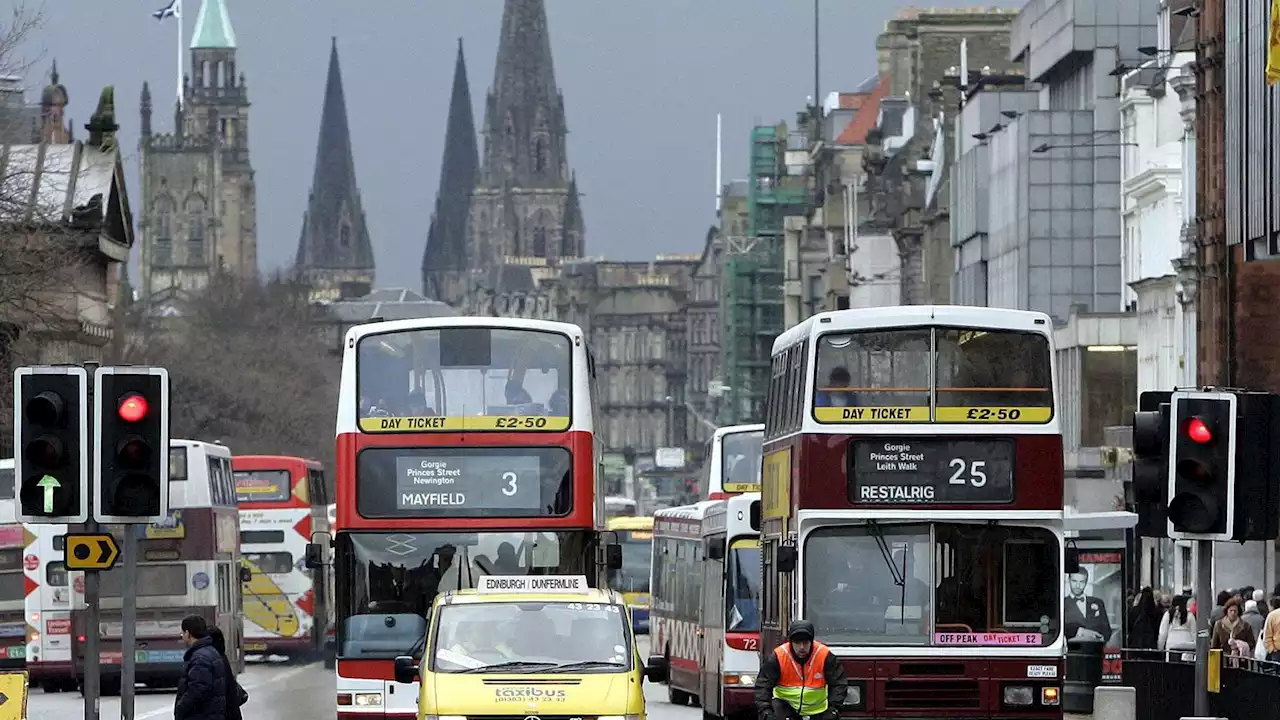 Edinburgh traffic wardens to ride buses in bid to clamp down on bus lane parking