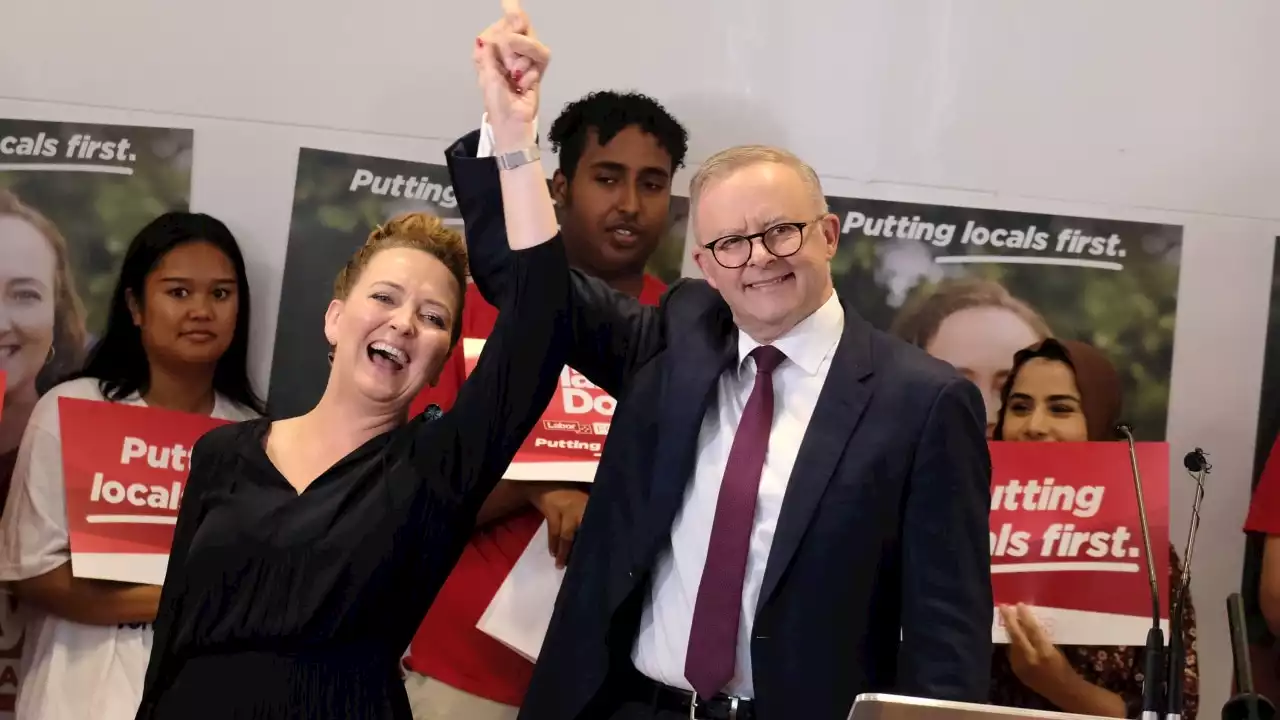 PM praises ‘Labor hero’ in triumphant caucus room