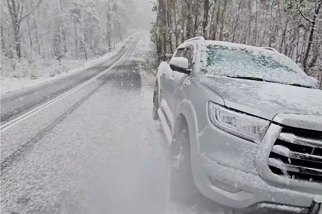 Cold snap brings early snow, high wind to Australia's south-east