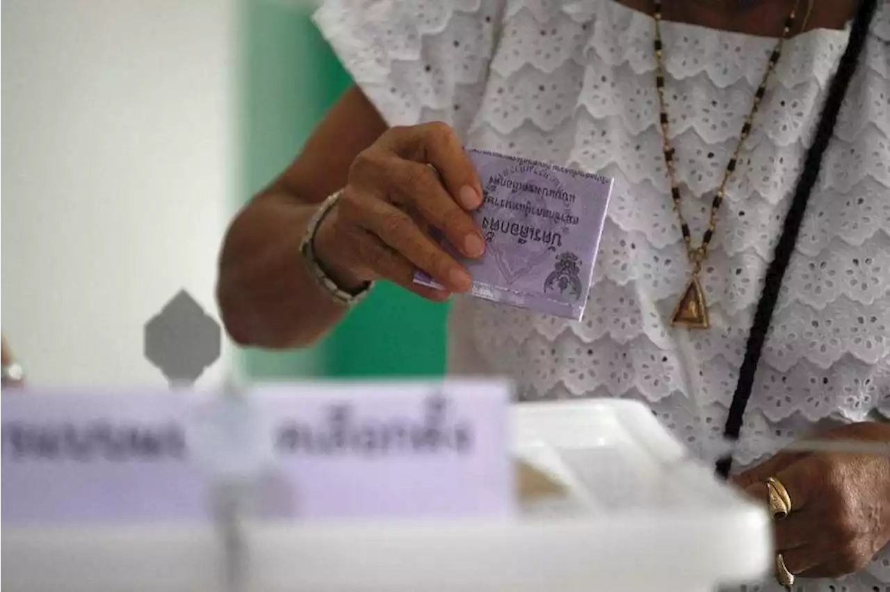 Thai election agency criticised after snags in early voting