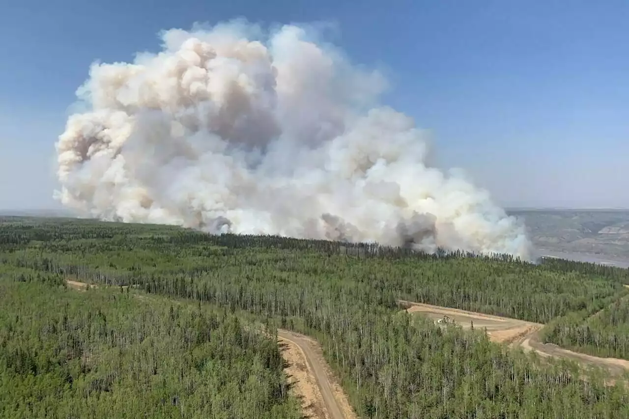 Alberta officials say cooler weather and showers help in battle against wildfires - Terrace Standard