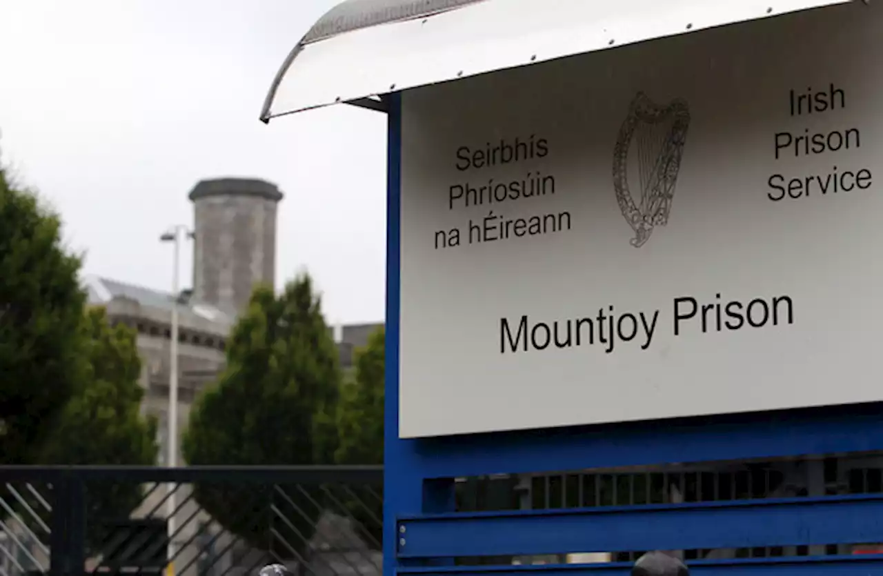 Prison officer stabbed in face during attempted escape by inmate from Mountjoy