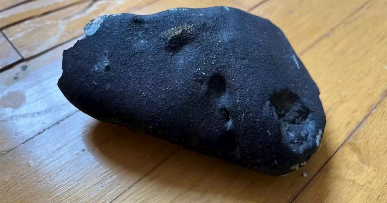 Suspected meteorite strikes New Jersey home