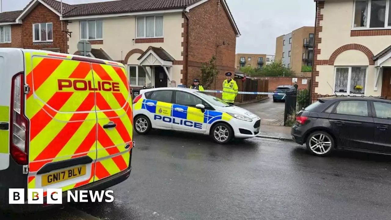 Dartford shooting: Woman held hostage dies in hospital