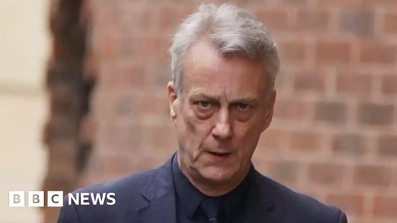 Stephen Tompkinson trial: Actor denies punching drunk man