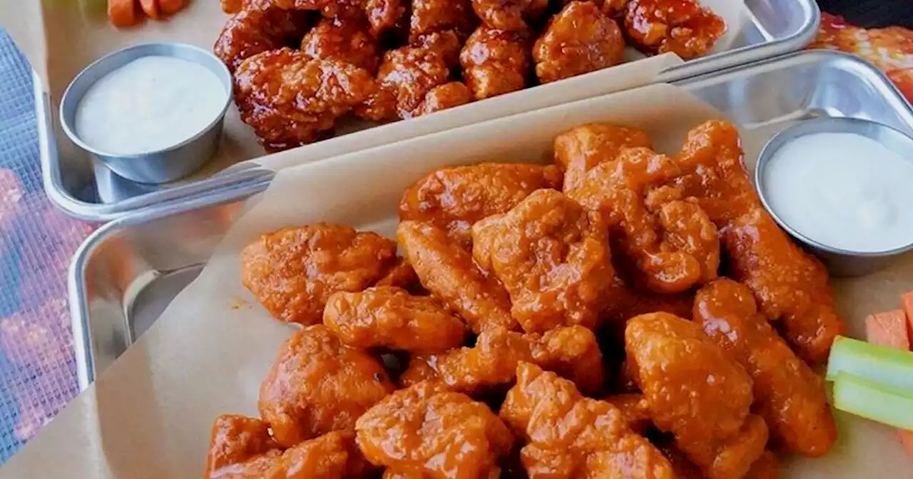 Wing chain just suddenly closed almost all of its locations in Ontario