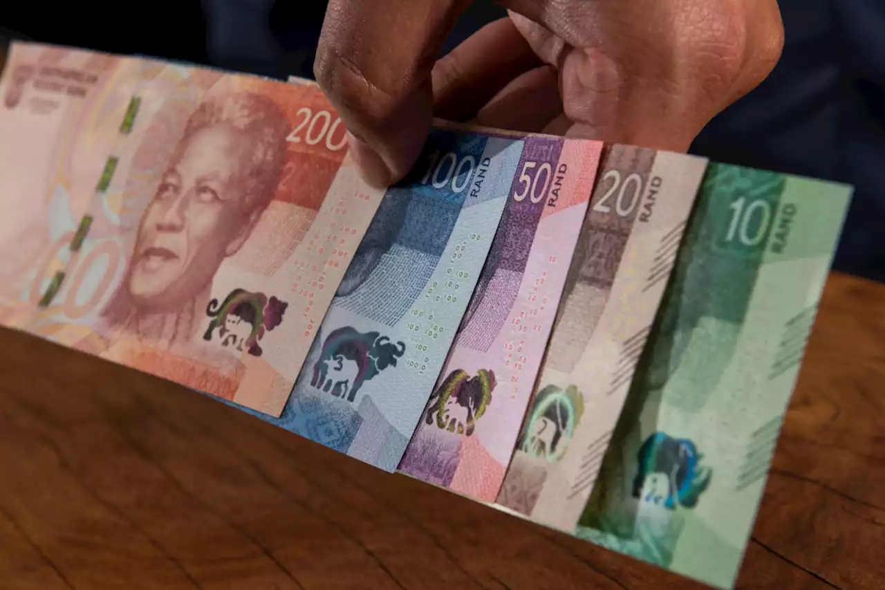 Spelling error flagged on new South African banknotes