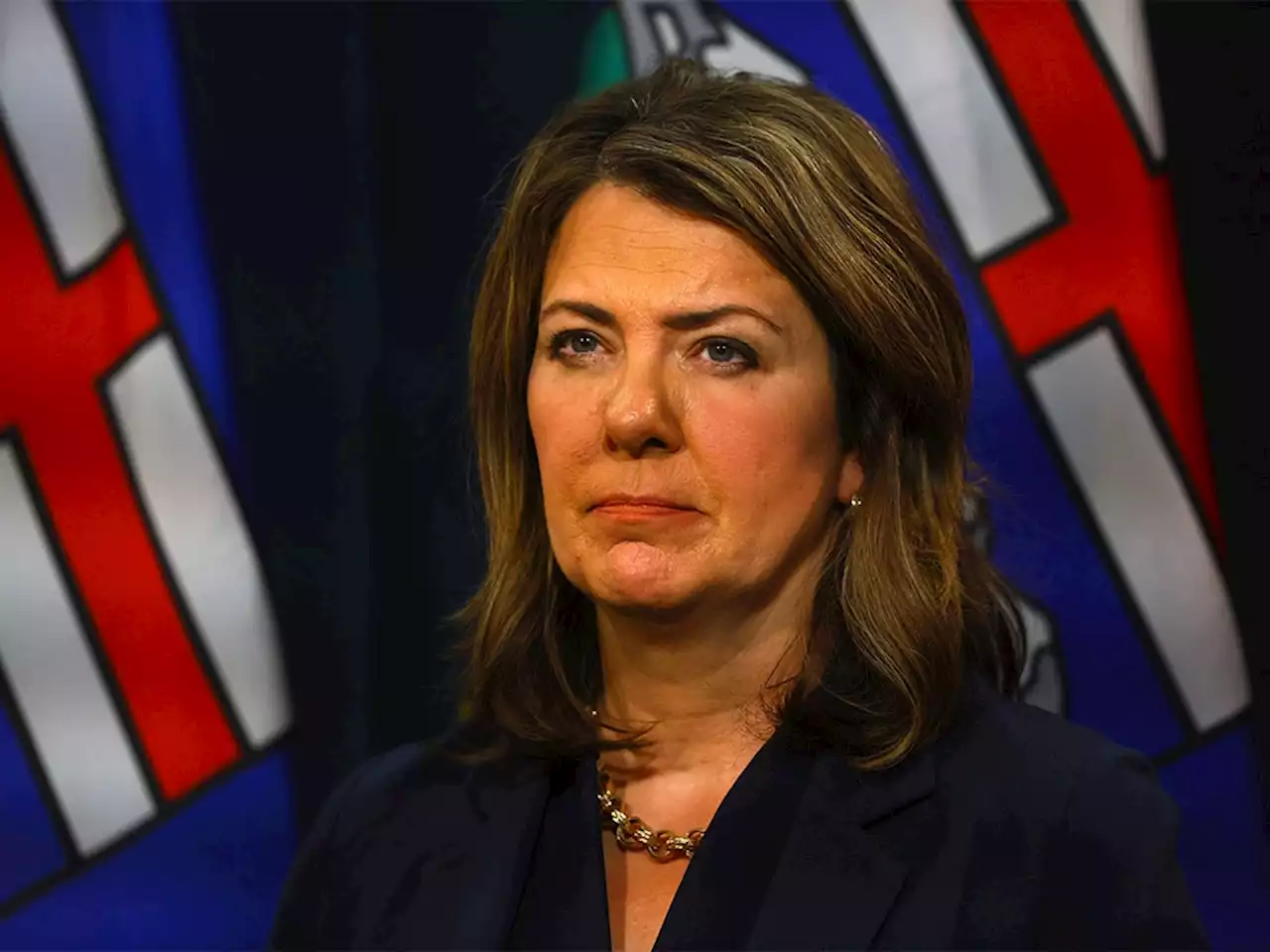 Danielle Smith apologizes for comparing vaccinated to Nazi followers in 2021 video