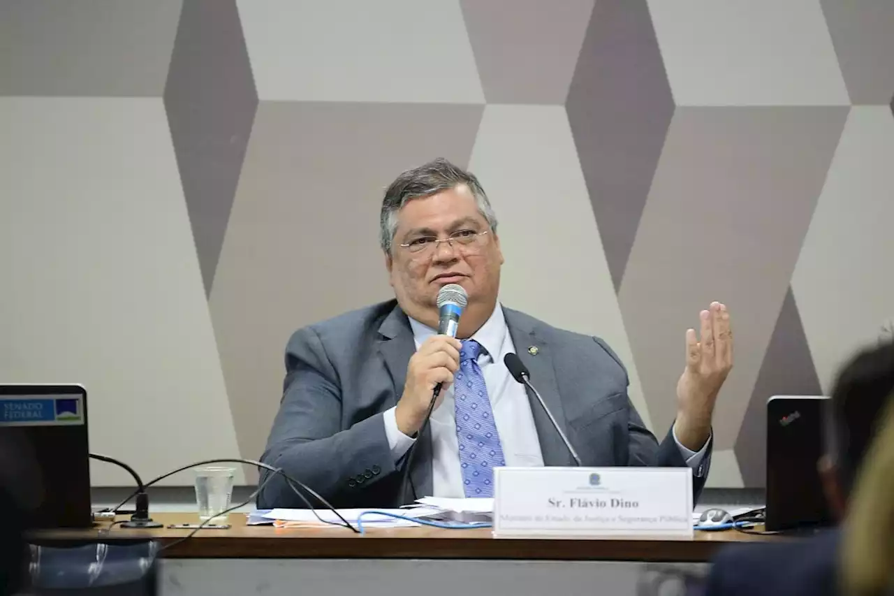 Nunca fiz conluio com o MP nem tive sentença anulada, diz Dino a Moro no Senado