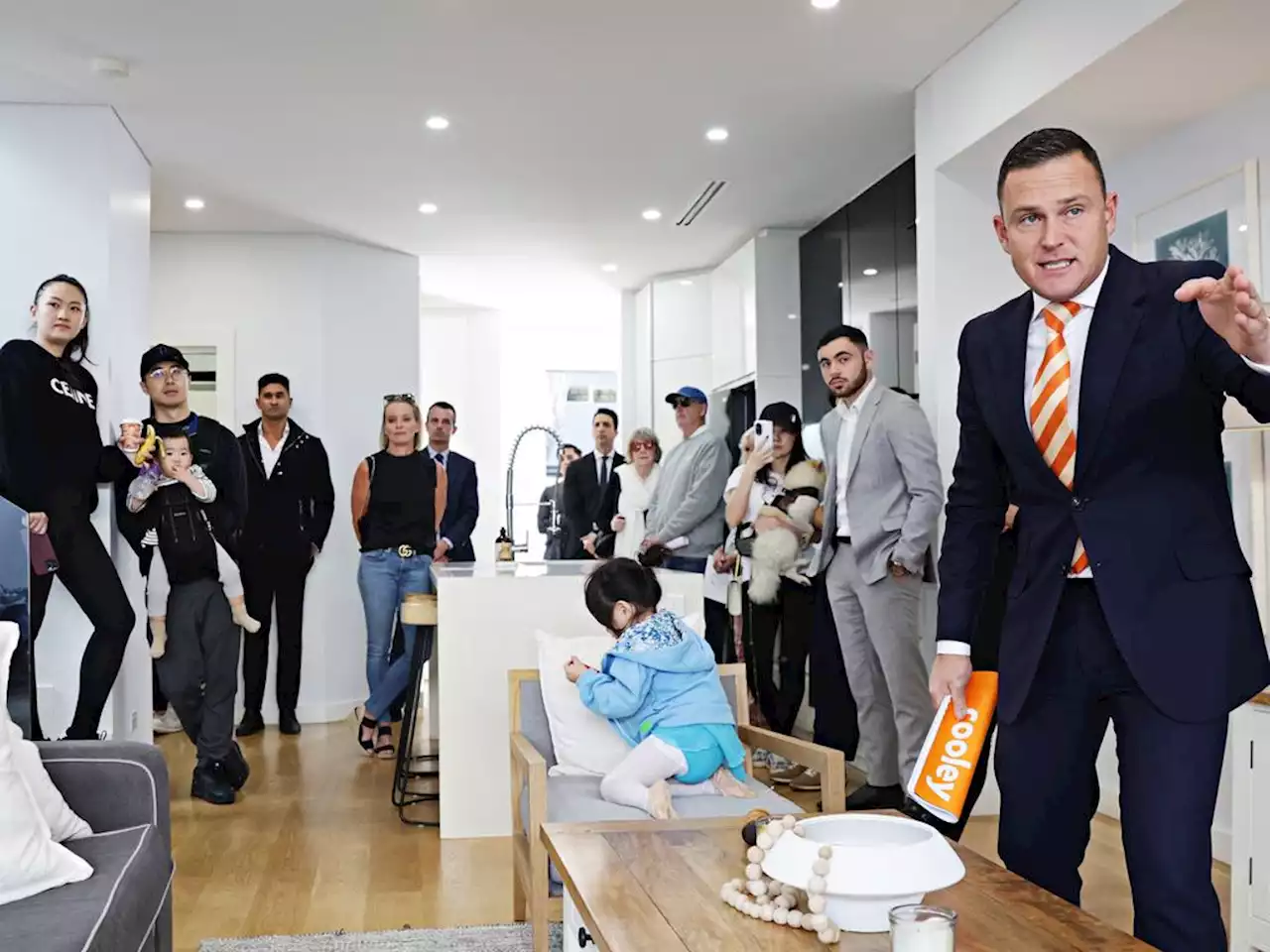 Sydney auction wrap: Mixed results as buyers continue strong bids - realestate.com.au