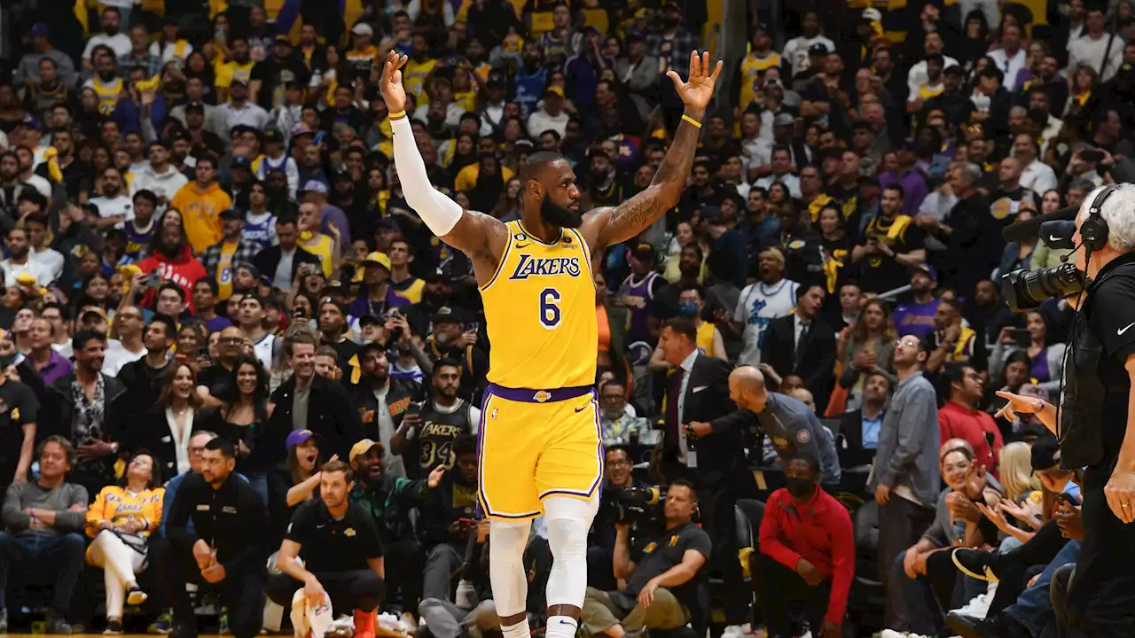 NBA - Les Los Angeles Lakers de LeBron James poussent les Golden State Warriors de Stephen Curry au bord du gouffre