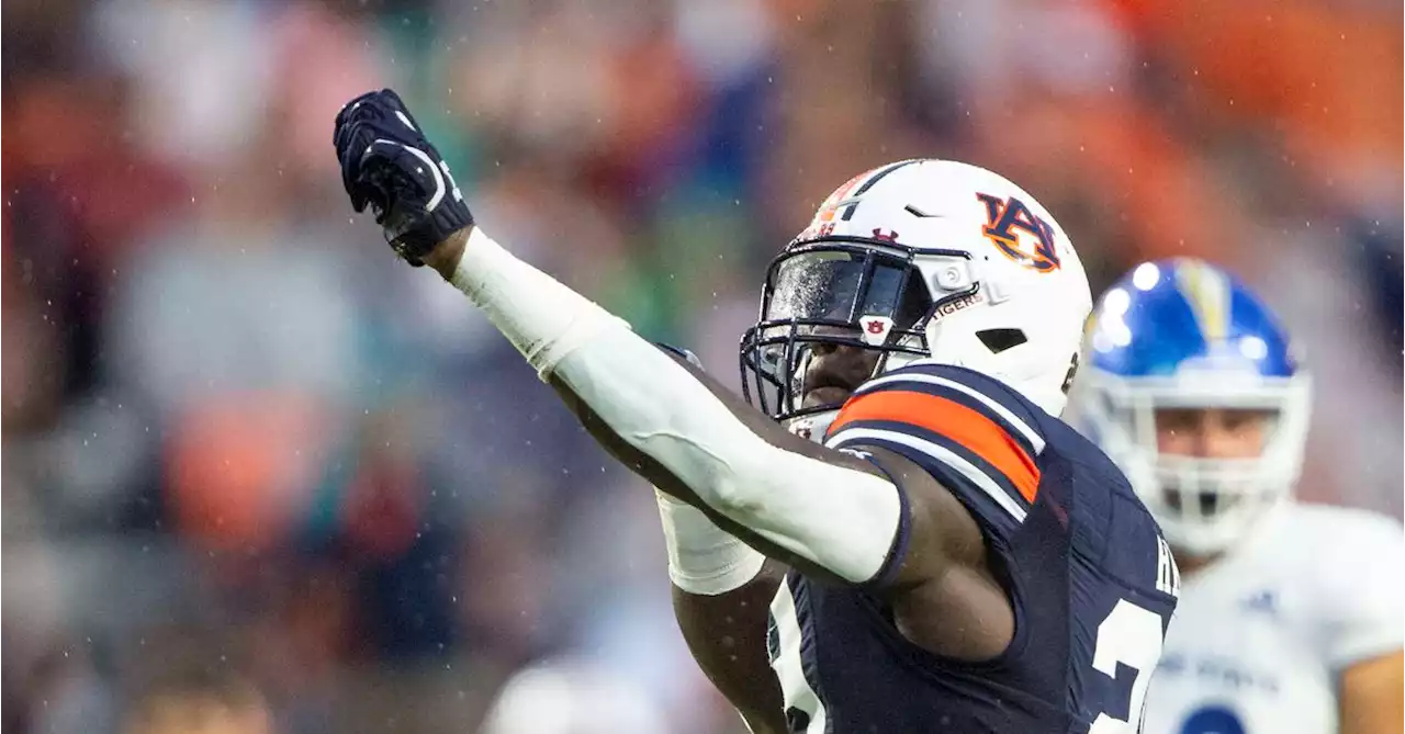 Draft Board Insights: The Seahawks were really, really high on Derick Hall