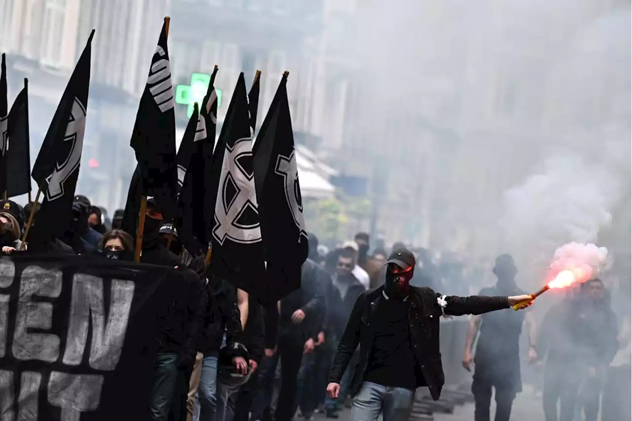 Paris police under fire over neo-Nazi rally