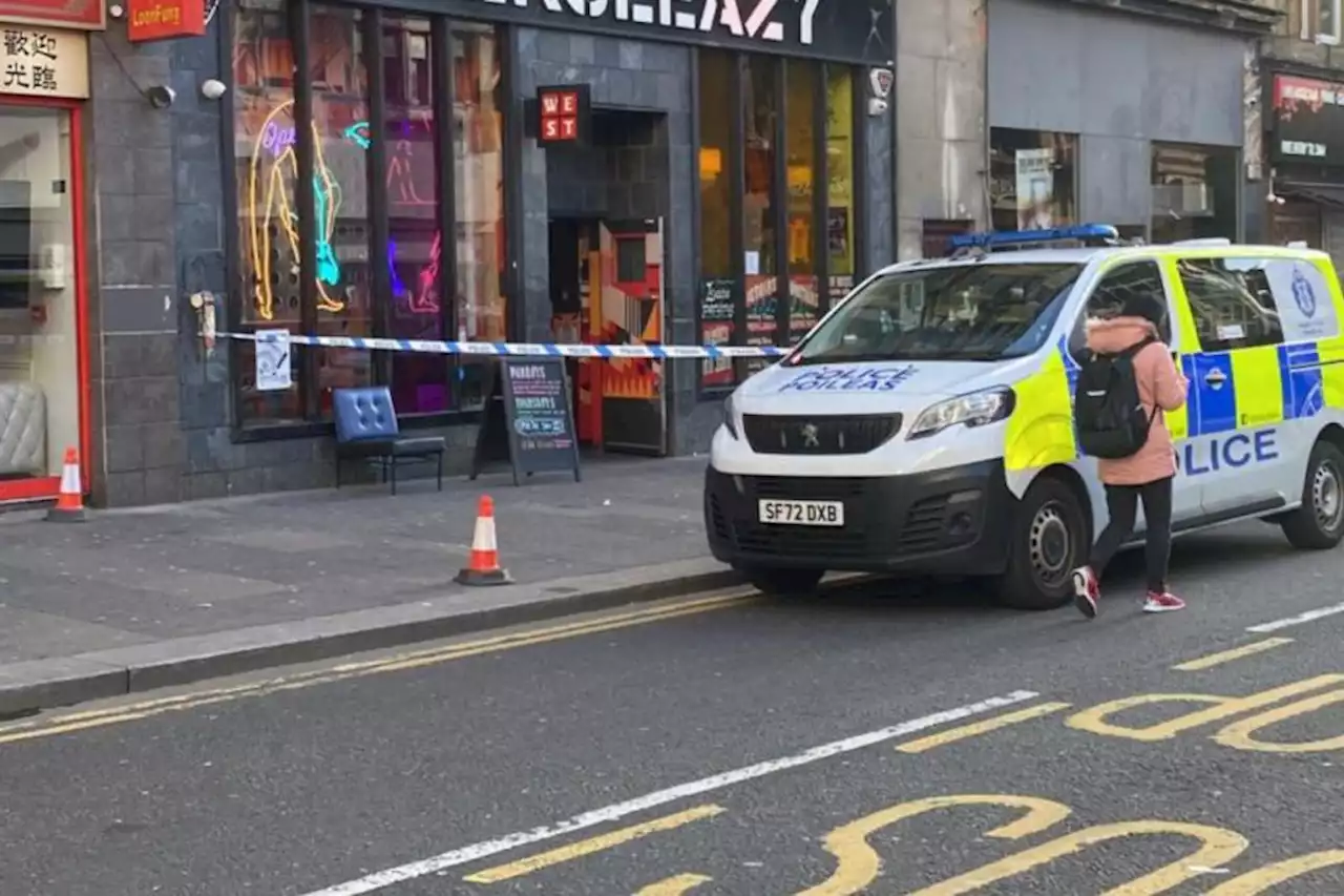 Manhunt launched after suspect 'runs off' from incident near Glasgow bar