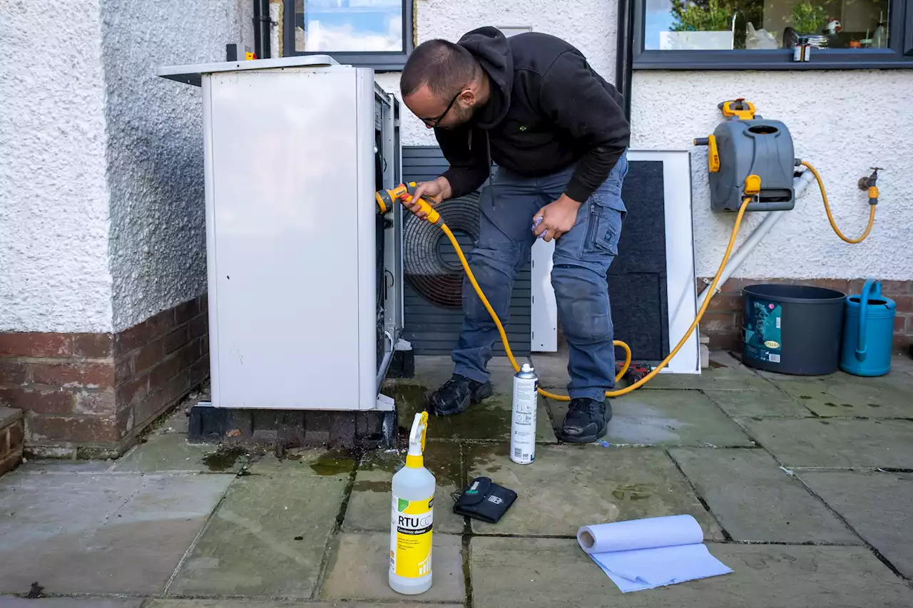 You Can Now Get A £6,000 Grant To Swap Your Old Boiler For A Heat Pump