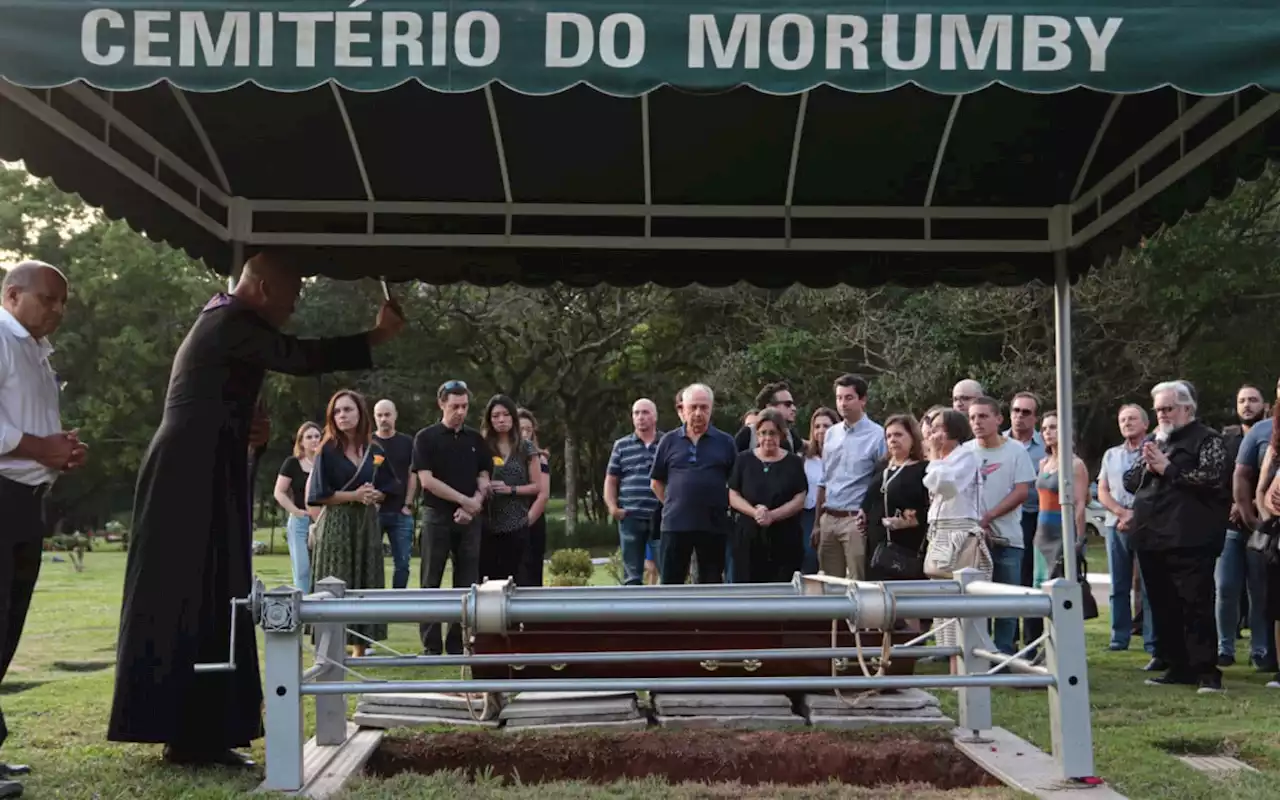 Corpo de Palmirinha Onofre é enterrado em São Paulo | Brasil | O Dia