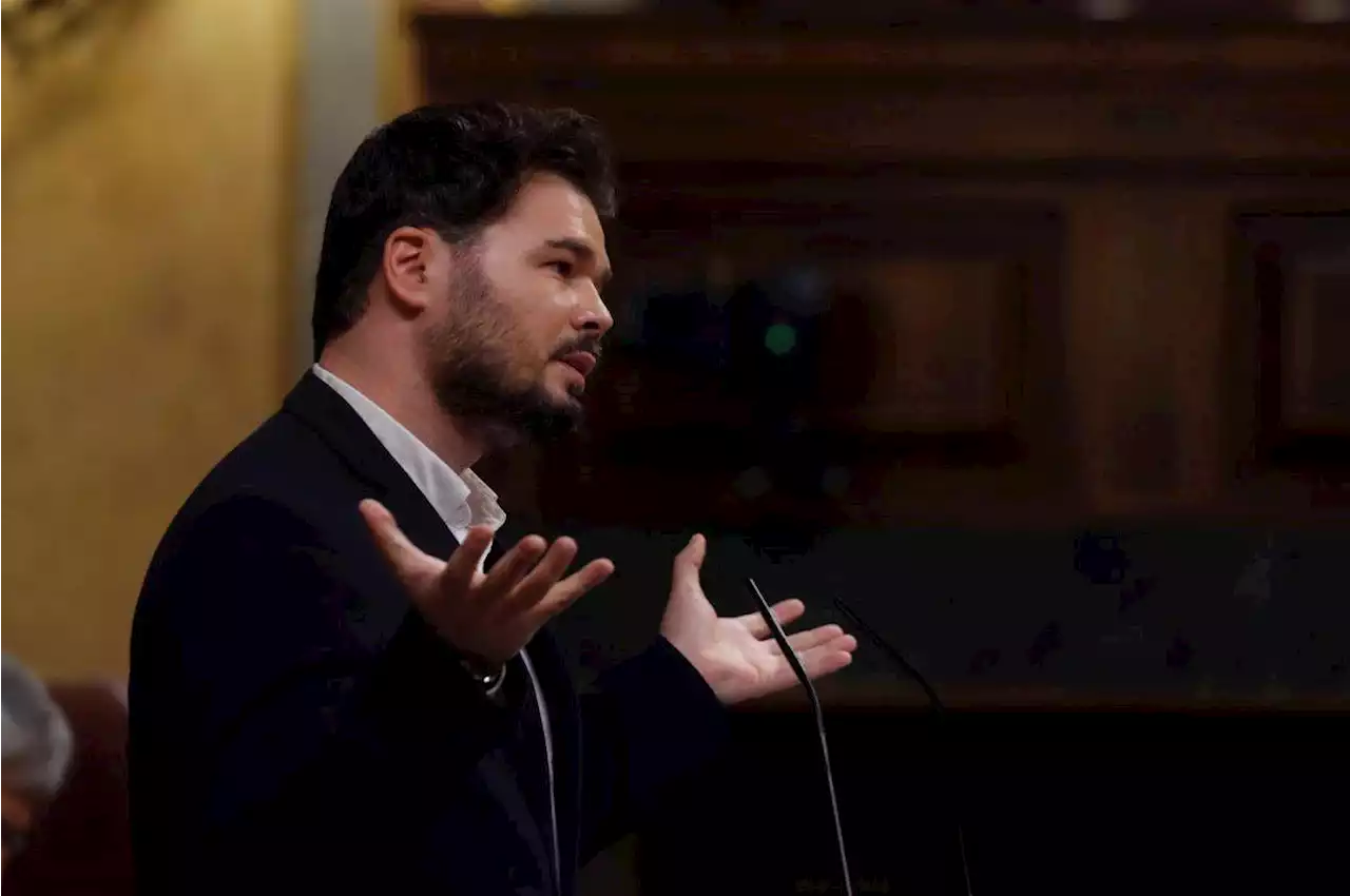 Rufián se pronuncia sobre el fin de 'Sálvame' para resaltar la labor de un destacado miembro del programa: 'Es más útil'