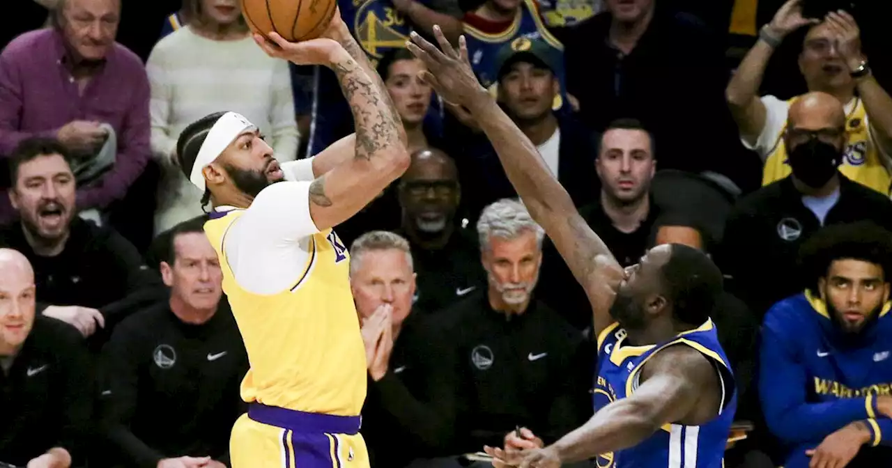 Lakers survive Game 4 to take 3-1 series lead against Warriors