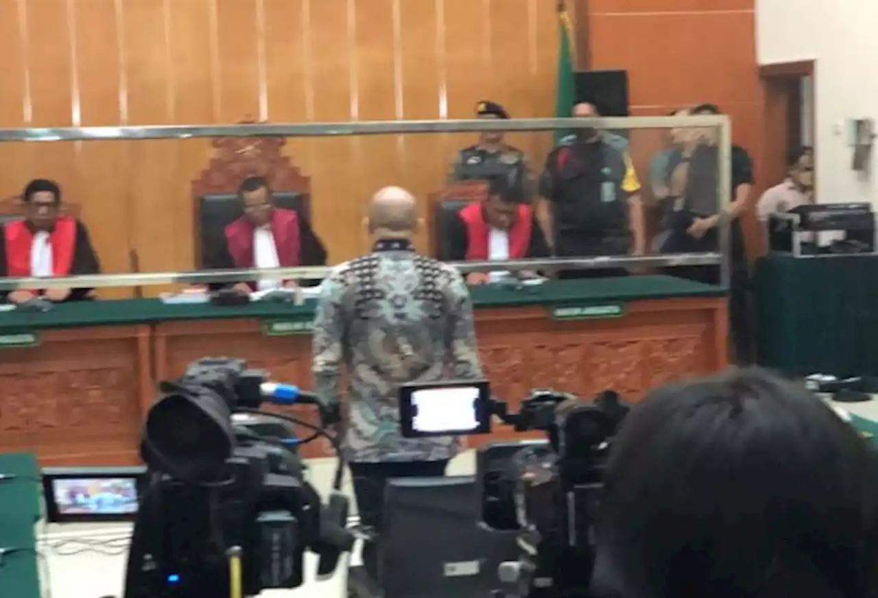 Tok! Teddy Minahasa Divonis Hukuman Penjara Seumur Hidup