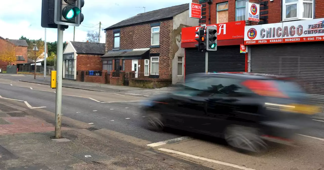 Police warning as young children seen throwing things at cars from bridge